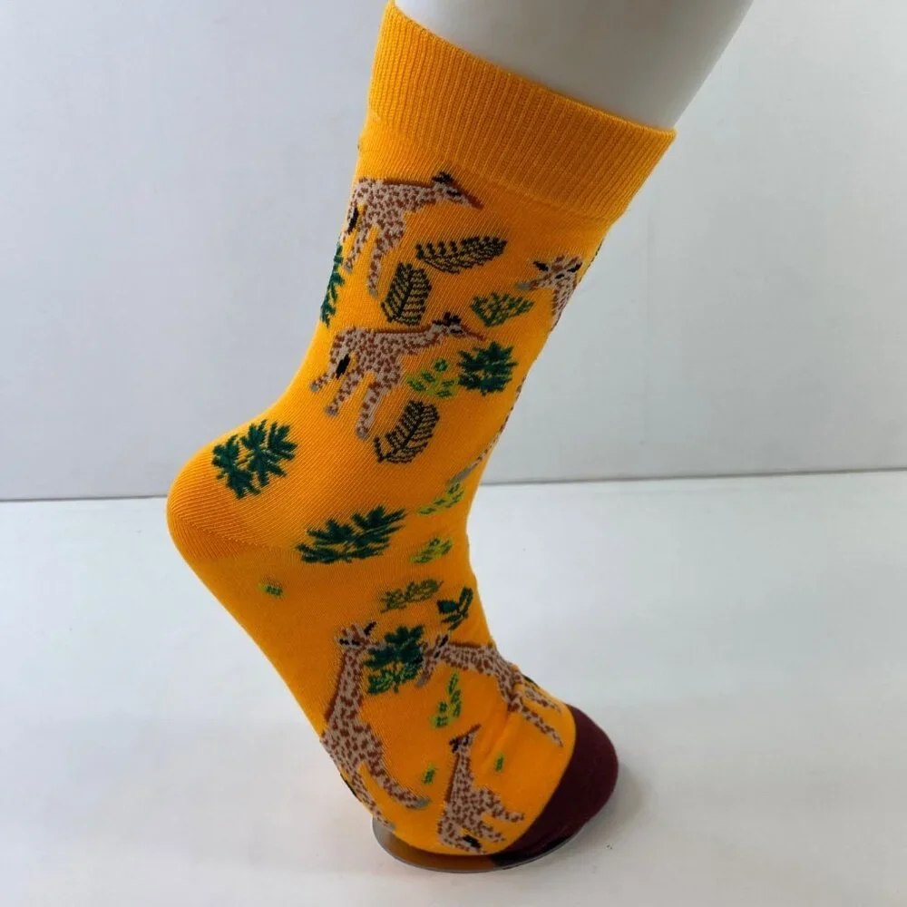Womens Yellow Giraffe Crew Socks Leaf Pattern Fun Jungle Theme